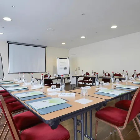 Campanile Lille - Hotel 3*