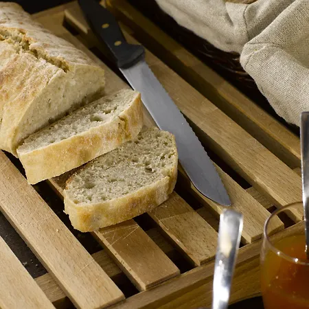 Campanile Lille - מלון סקלן