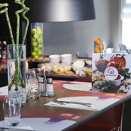 Campanile Lille - 3* סקלן