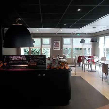Campanile Lille - سكلين